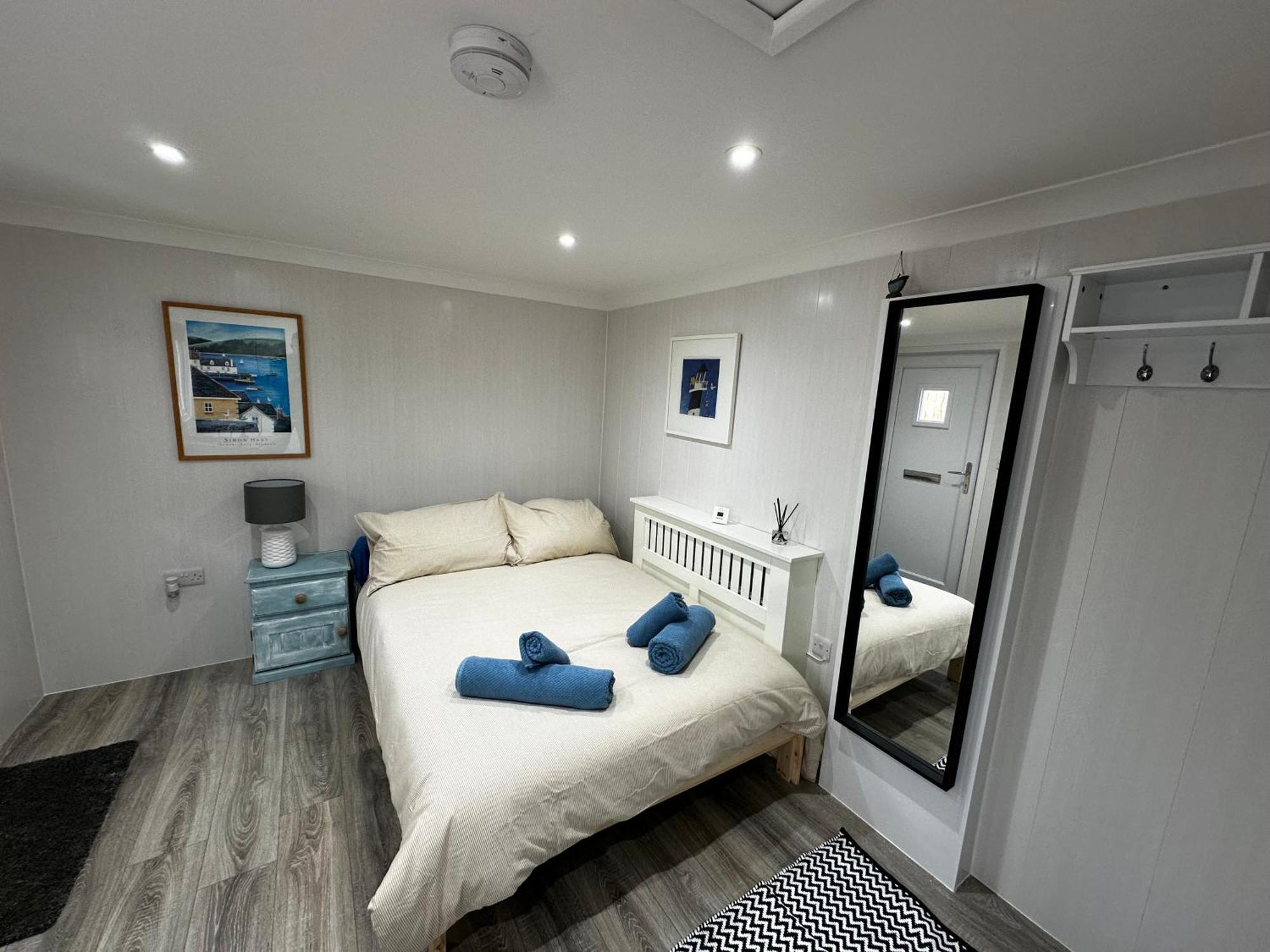 Peaceful Southbourne Studio - Pets Welcome Μπόρνμουθ Εξωτερικό φωτογραφία